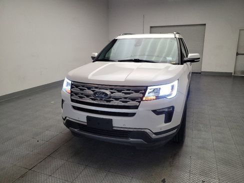 Used 2019 Ford Explorer Limited w/ Ford Safe & Smart Package FWD image 15