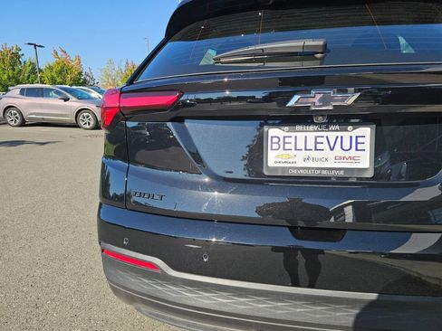 New 2027 Chevrolet Bolt LT w/ Comfort Package FWD image 16
