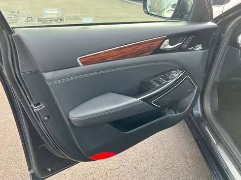 Used 2018 Kia Cadenza Technology w/ Paint Protection Package image 10