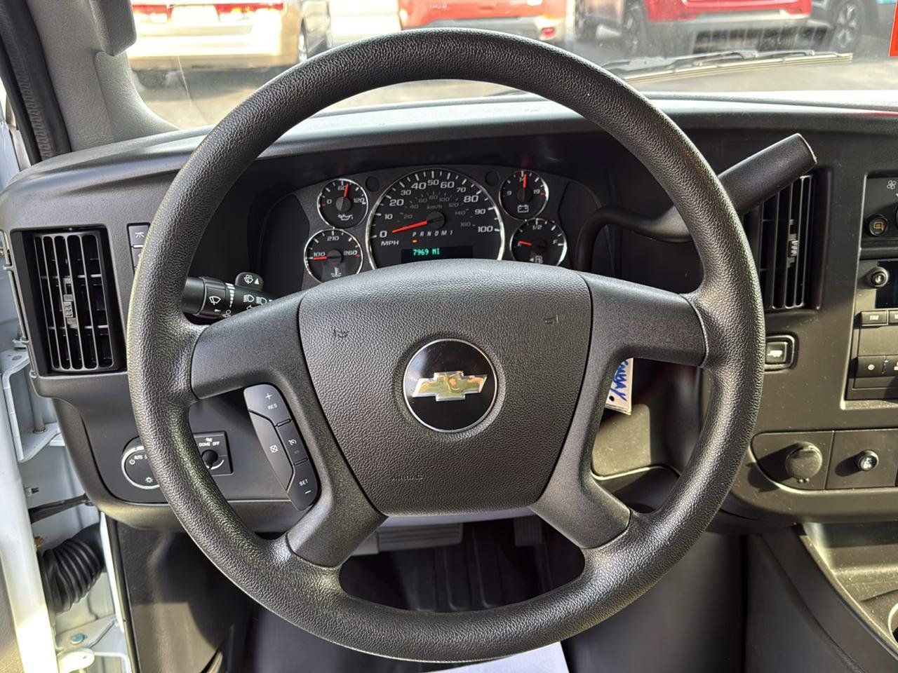 Used 2025 Chevrolet Express 2500 w/ Driver Convenience Package RWD image 10
