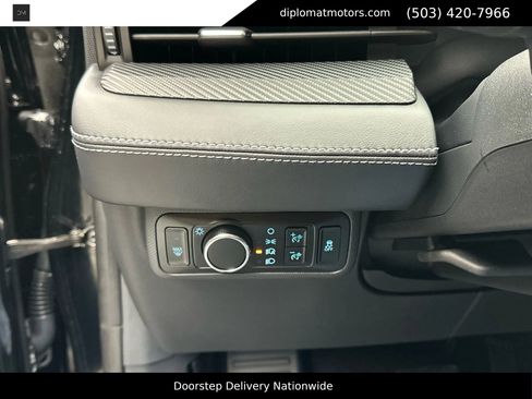 Used 2025 Ford Mustang Mach-E Premium image 36