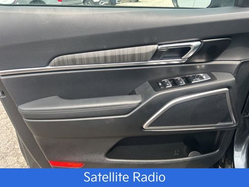 Used 2024 Kia Telluride EX image 11