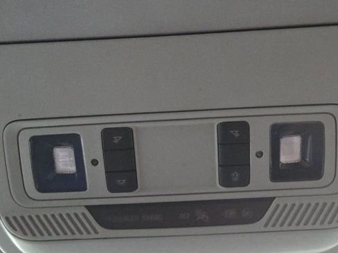 Used 2022 Ford Explorer XLT w/ Equipment Group 202A image 30