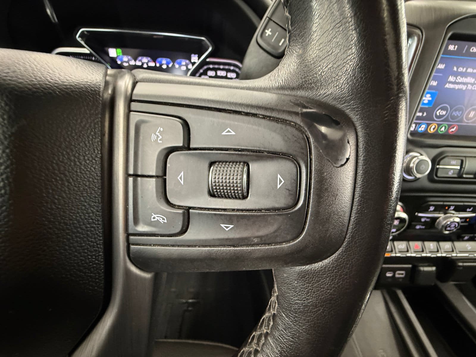 Used 2023 GMC Sierra 2500 Denali w/ Denali Ultimate Package AWD/4WD image 18