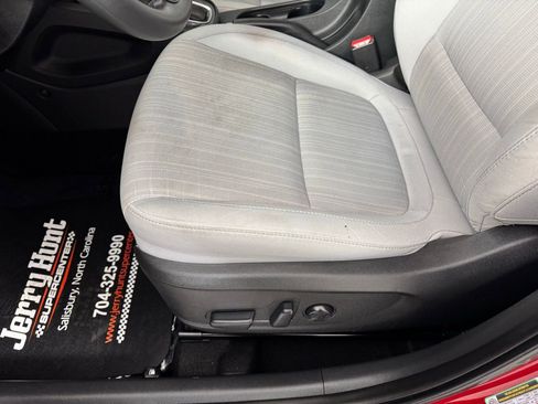 Used 2023 Hyundai Kona SEL image 12