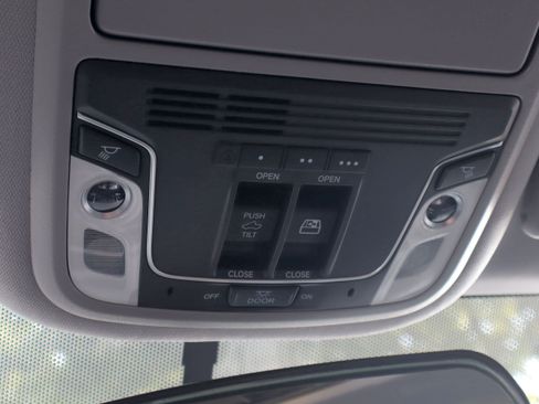 Used 2019 Honda Ridgeline RTL image 25