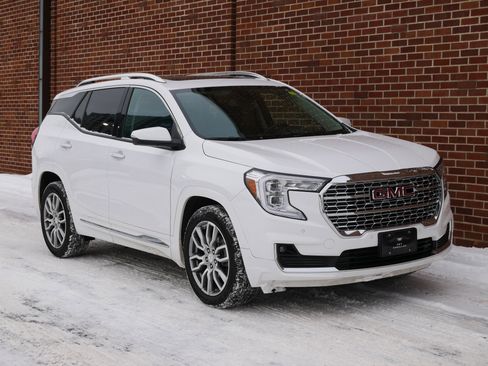Used 2022 GMC Terrain Denali image 27
