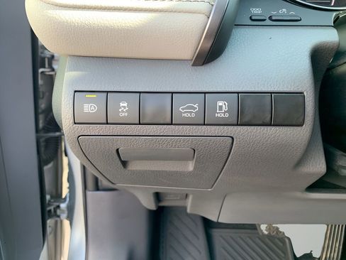 Used 2024 Toyota Camry SE image 28