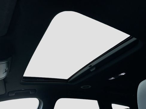 Used 2024 Buick Enclave Essence w/ Experience Buick Package image 18