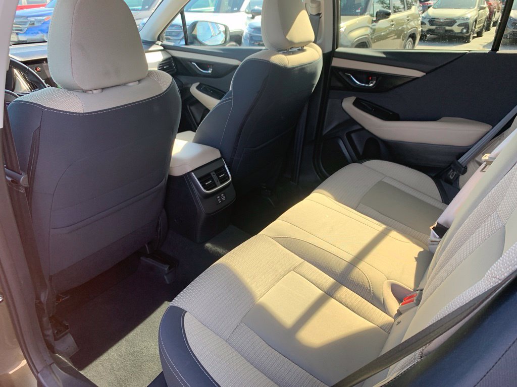 Used 2025 Subaru Outback Premium AWD/4WD image 19
