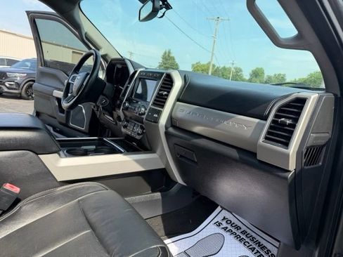 Used 2020 Ford F250 Lariat w/ Tremor Off-Road Package AWD/4WD image 35