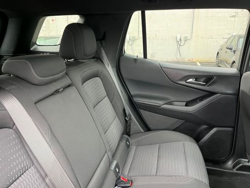 Used 2025 Chevrolet Equinox LT image 37