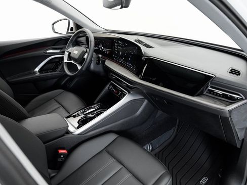New 2025 Audi Q5 Premium image 19