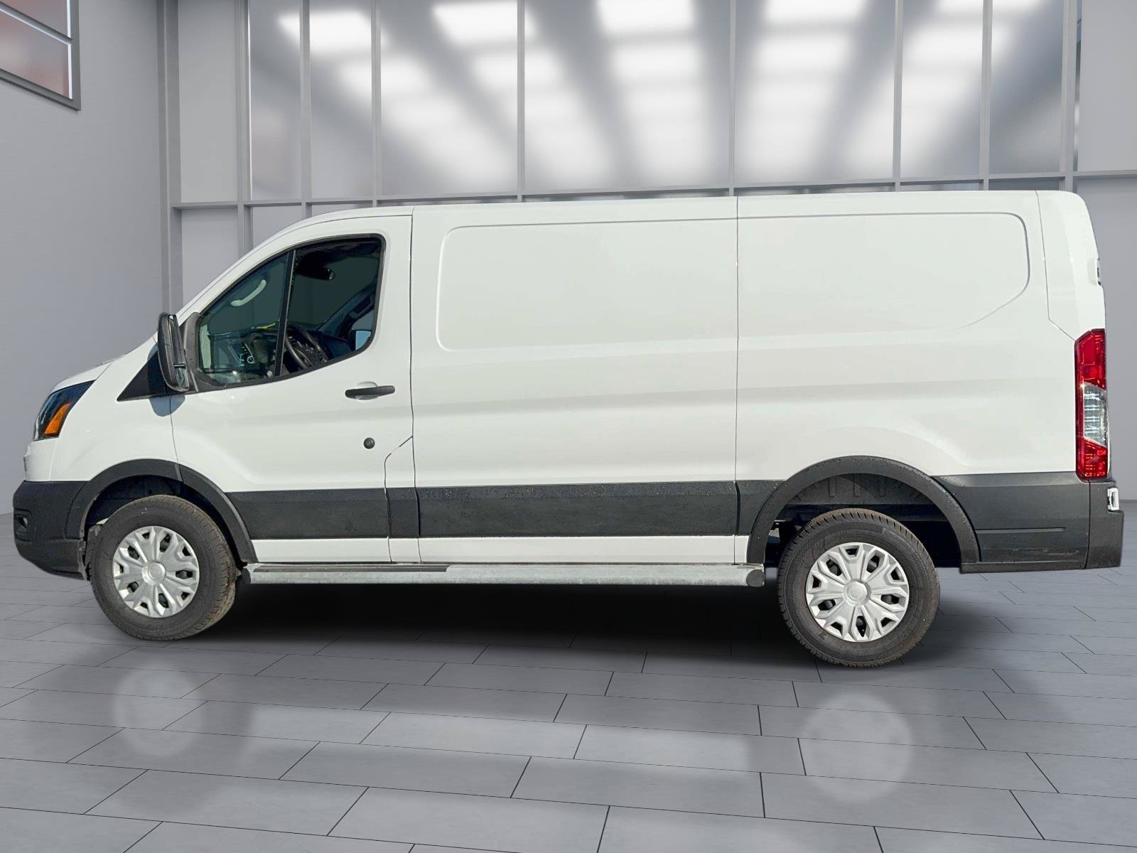 Used 2025 Ford Transit 250 Low Roof w/ Exterior Upgrade Package RWD image 3