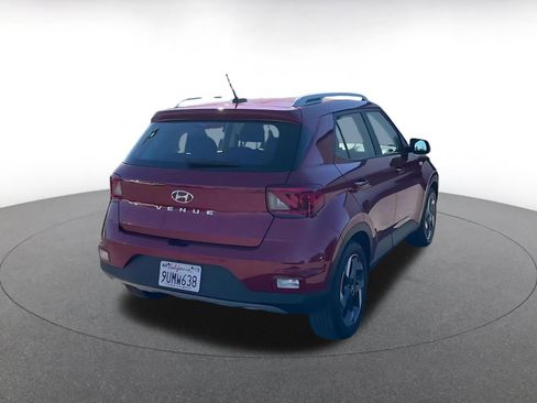 Used 2025 Hyundai Venue SEL image 14
