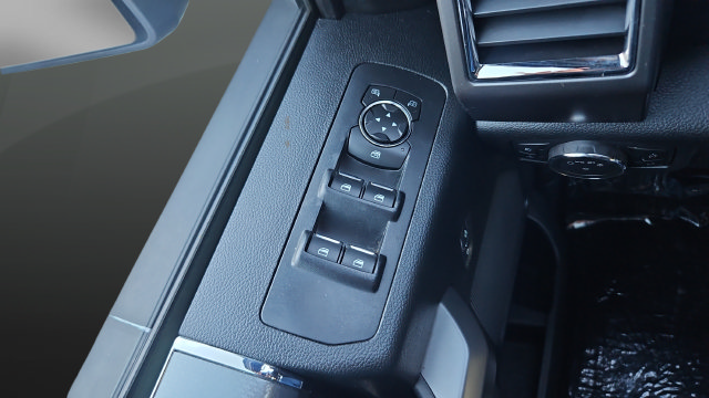 Used 2015 Ford F150 XLT w/ Equipment Group 301A Mid AWD/4WD image 22