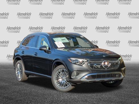 Used 2026 Mercedes-Benz GLC 300 4MATIC image 2