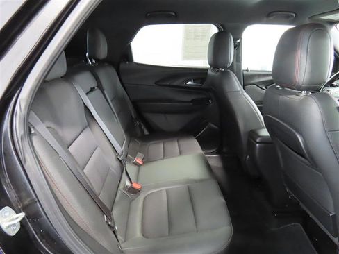 Used 2022 Chevrolet TrailBlazer RS FWD image 32