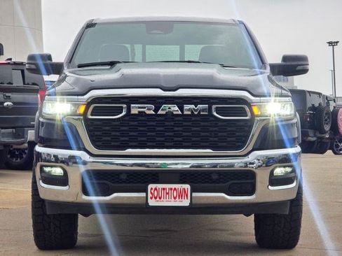 Used 2025 RAM 1500 Big Horn AWD/4WD image 2