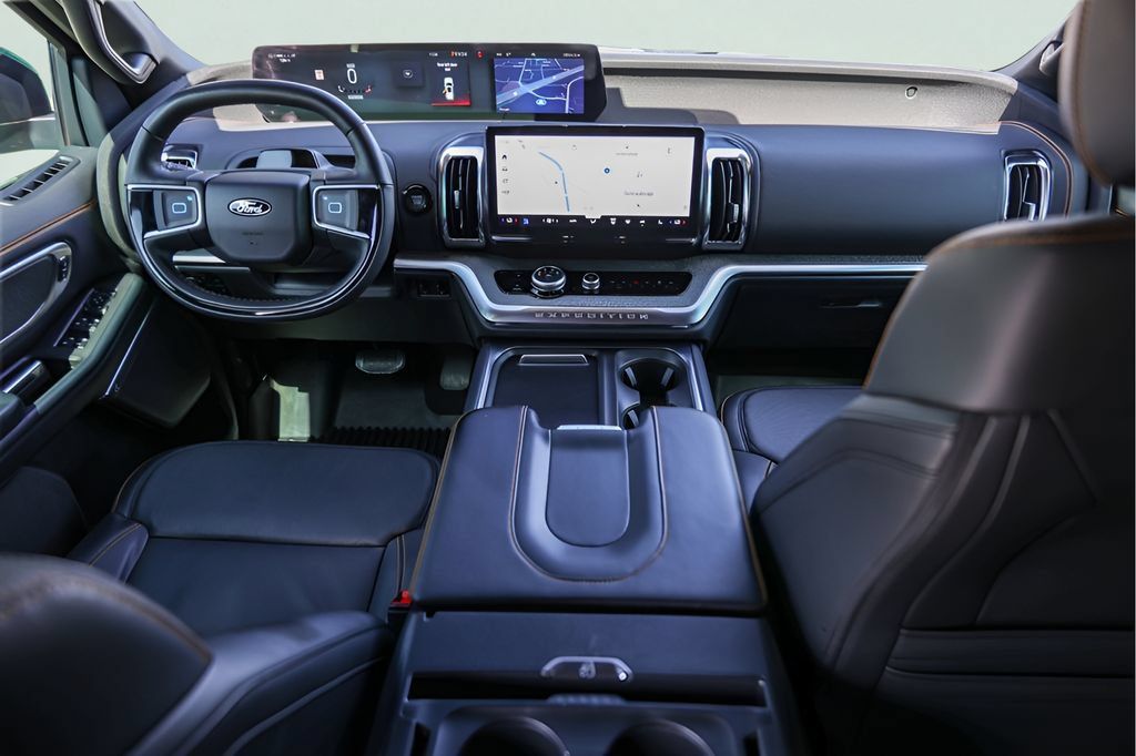 Used 2025 Ford Expedition Tremor AWD/4WD image 27