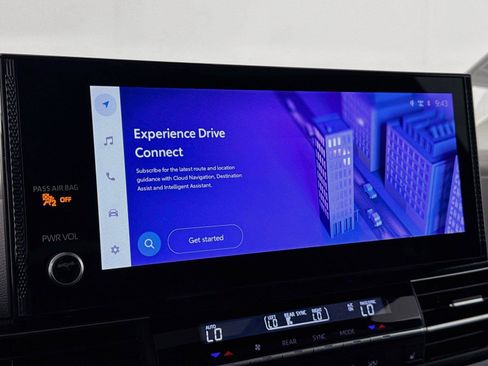 Certified 2025 Toyota Sienna XLE FWD image 7