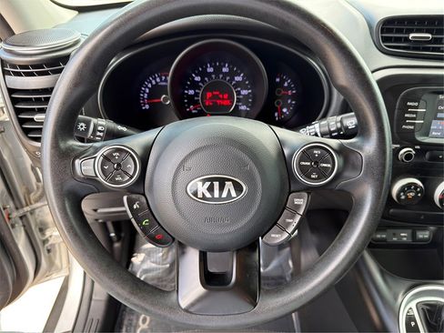 Used 2019 Kia Soul image 17