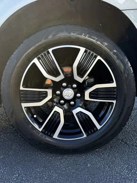 Used 2021 Buick Enclave Essence FWD image 15