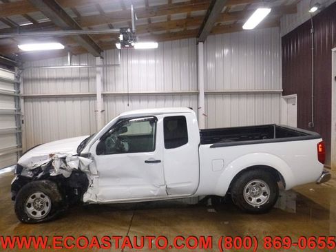 Used 2015 Nissan Frontier S image 5