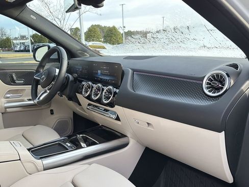 Certified 2025 Mercedes-Benz GLA 250 image 21