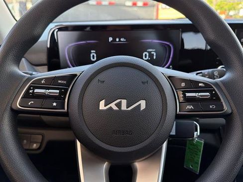 New 2026 Kia Seltos LX FWD image 39