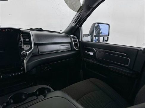 Used 2024 RAM 2500 Big Horn w/ Sport Appearance Package image 34