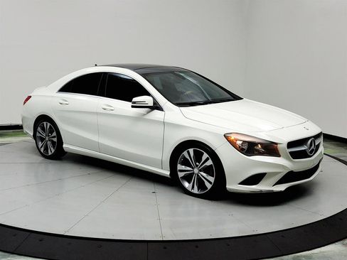 Used 2015 Mercedes-Benz CLA 250 image 3