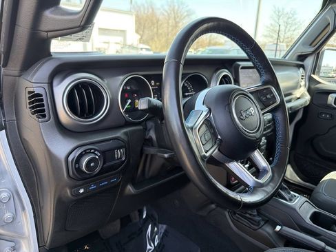 Used 2023 Jeep Wrangler Unlimited Rubicon 4xe w/ Cold Weather Group AWD/4WD image 24