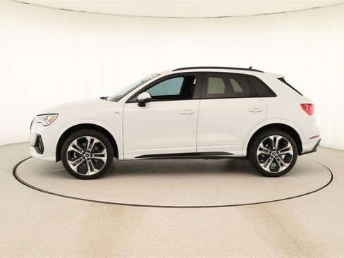 Certified 2022 Audi Q3 2.0T Premium Plus image 2