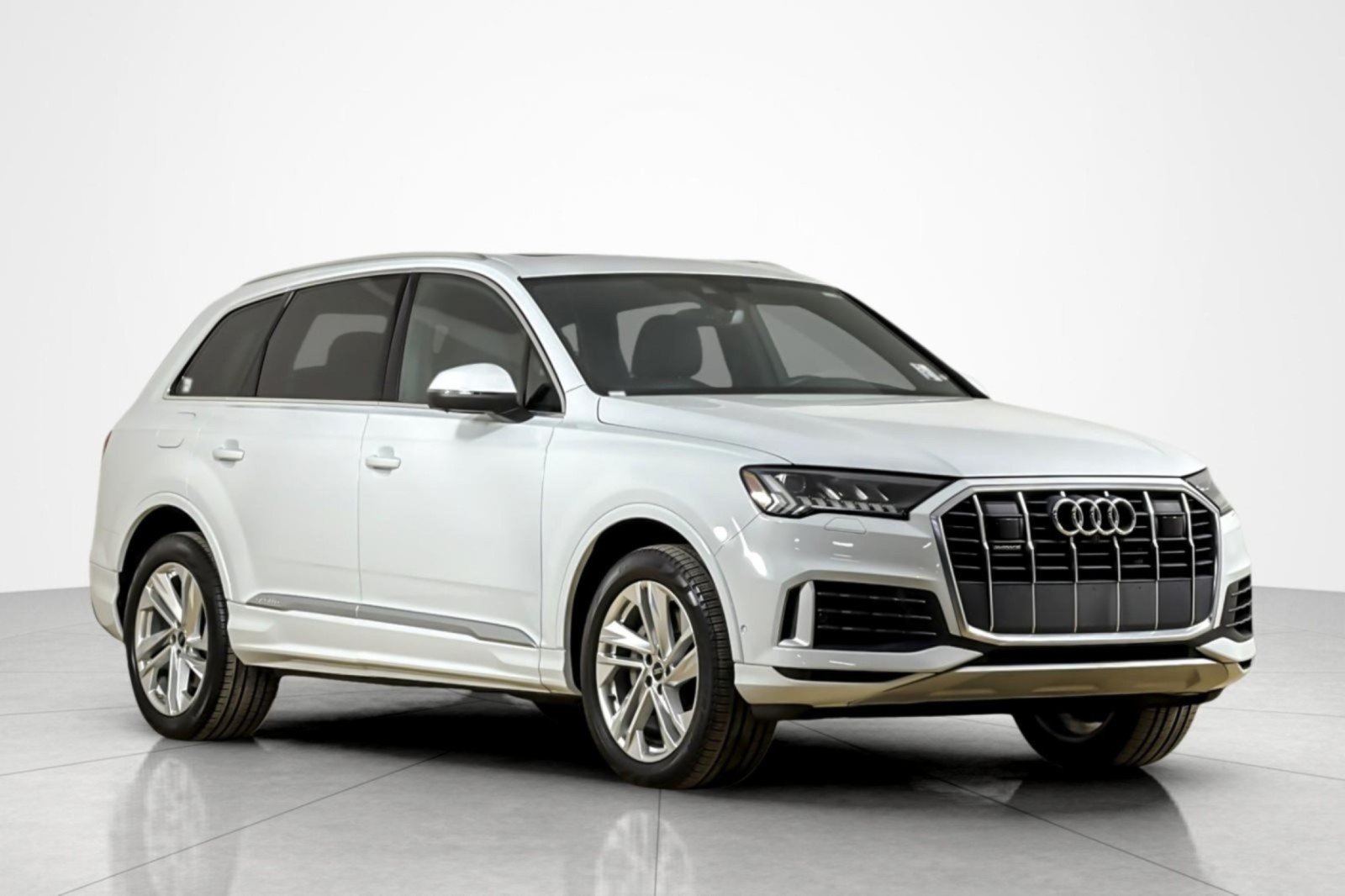Used 2023 Audi Q7 3.0T Premium w/ Convenience Package AWD/4WD image 7