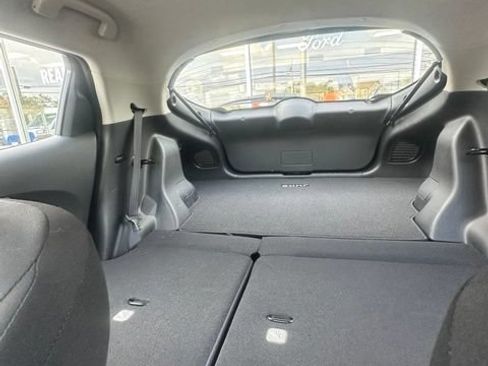 Used 2015 Nissan Juke S FWD image 4