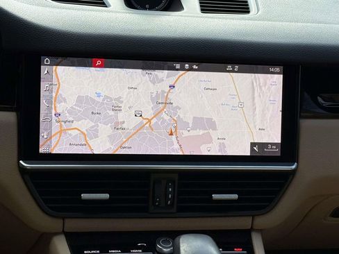 Used 2021 Porsche Cayenne image 10