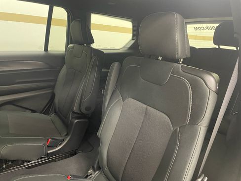 New 2025 Jeep Grand Cherokee L Laredo w/ Trailer Tow Package image 11