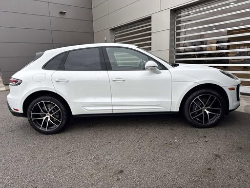 Used 2024 Porsche Macan Base image 8