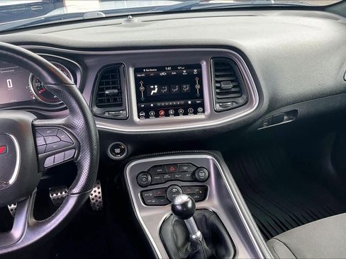 Used 2019 Dodge Challenger R/T image 9