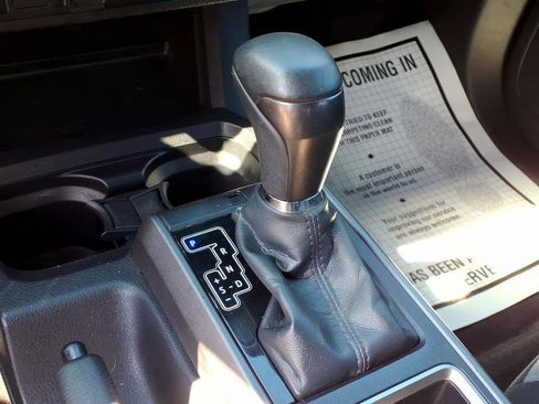 Certified 2023 Toyota Tacoma TRD Off-Road image 21