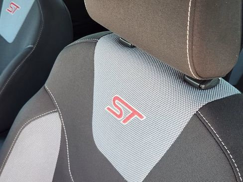 Used 2017 Ford Focus ST FWD image 15