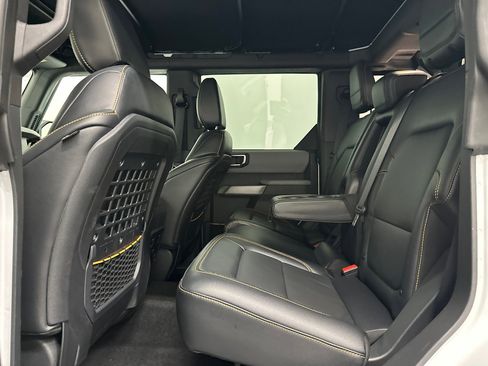 Used 2022 Ford Bronco Badlands image 17