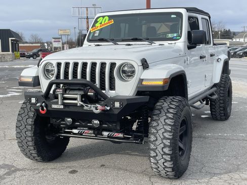 Used 2020 Jeep Gladiator Overland image 8