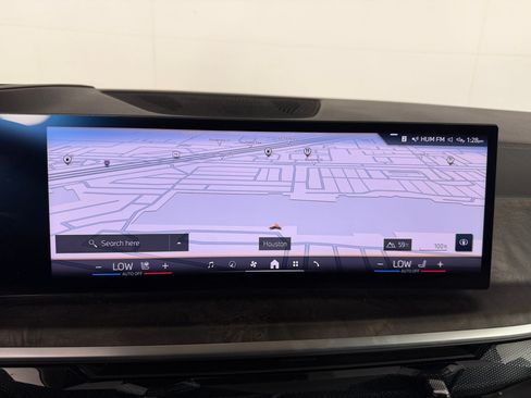 Used 2025 BMW X7 xDrive40i AWD/4WD image 18
