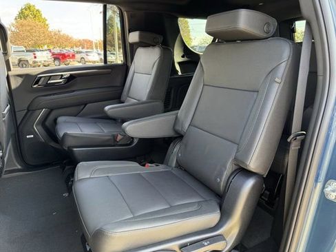 New 2026 Chevrolet Suburban LT w/ Comfort Package image 23