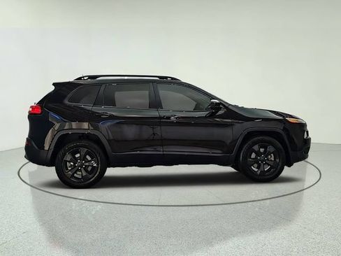Used 2018 Jeep Cherokee Limited w/ High Altitude Package AWD/4WD image 7