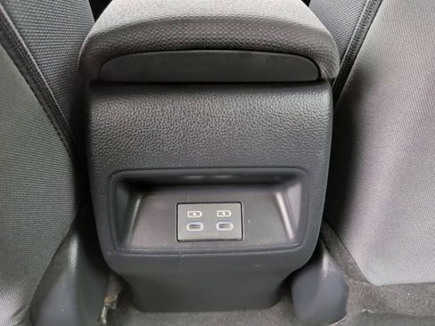 Used 2024 Toyota Corolla LE FWD image 31
