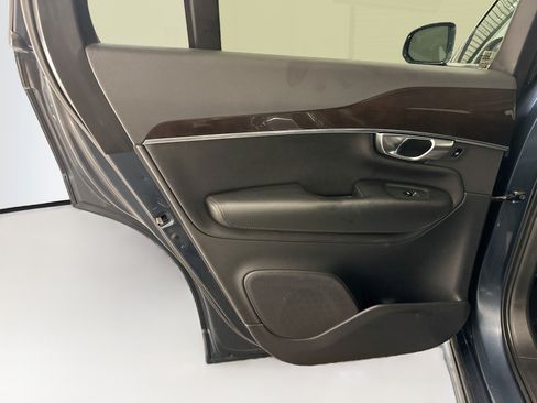 Used 2019 Volvo XC90 T5 Momentum w/ Protection Package Premier AWD/4WD image 28