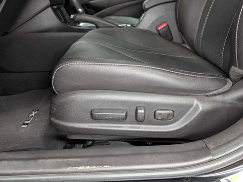 Used 2020 Acura ILX w/ Premium Package image 38